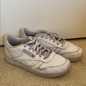 Reebok white tennis shoes